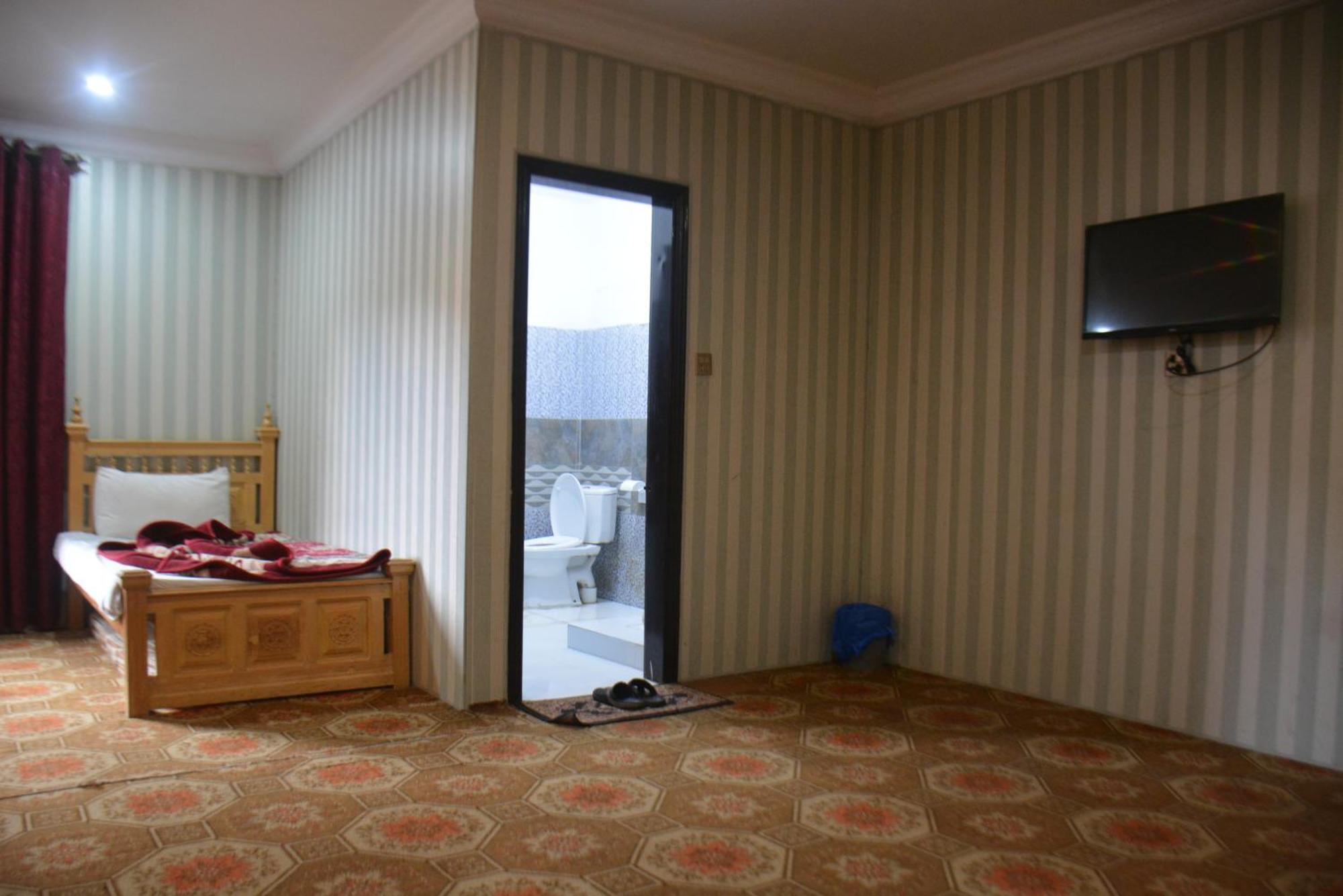 Hotel Pine Hills, Naran Eksteriør bilde
