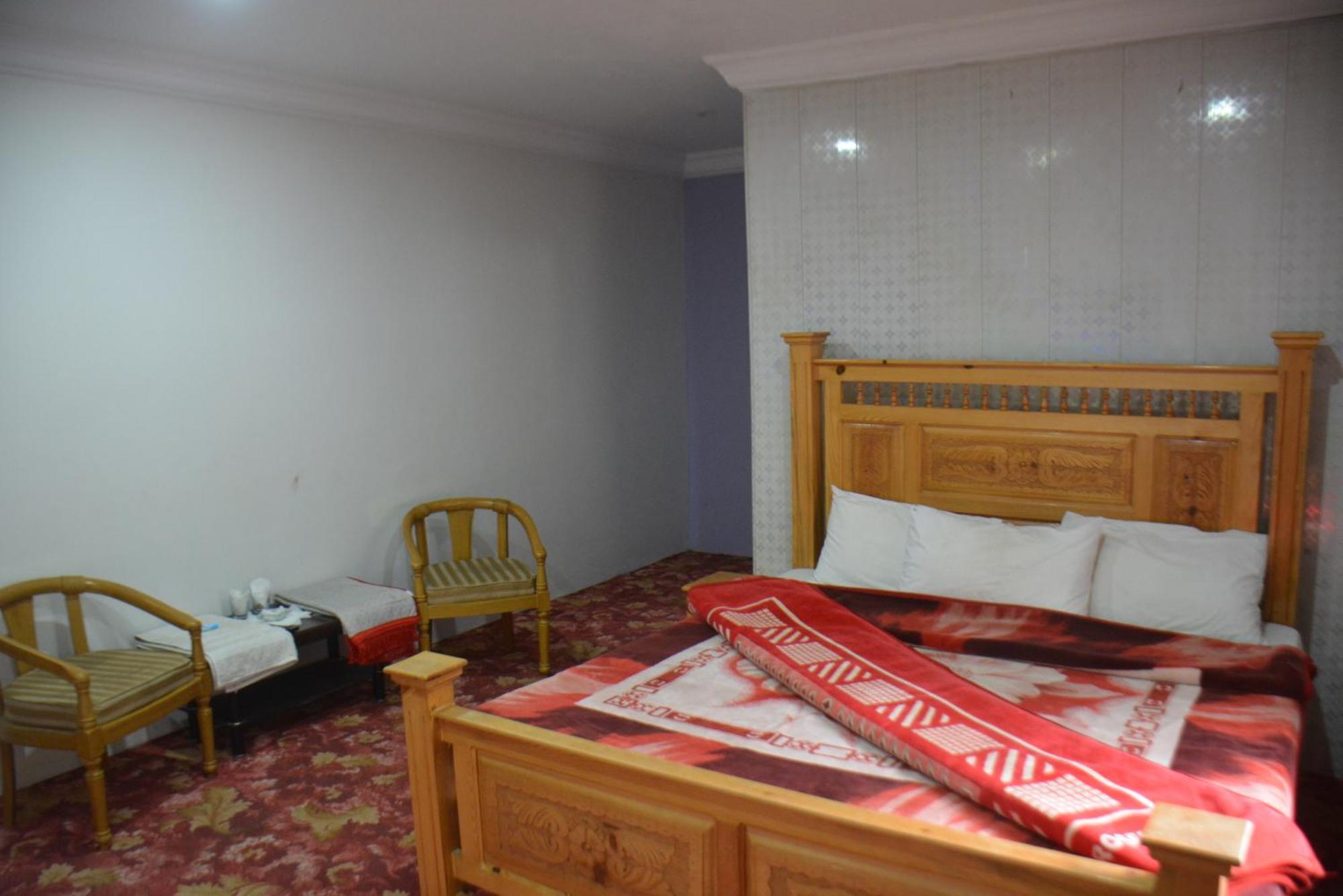 Hotel Pine Hills, Naran Eksteriør bilde