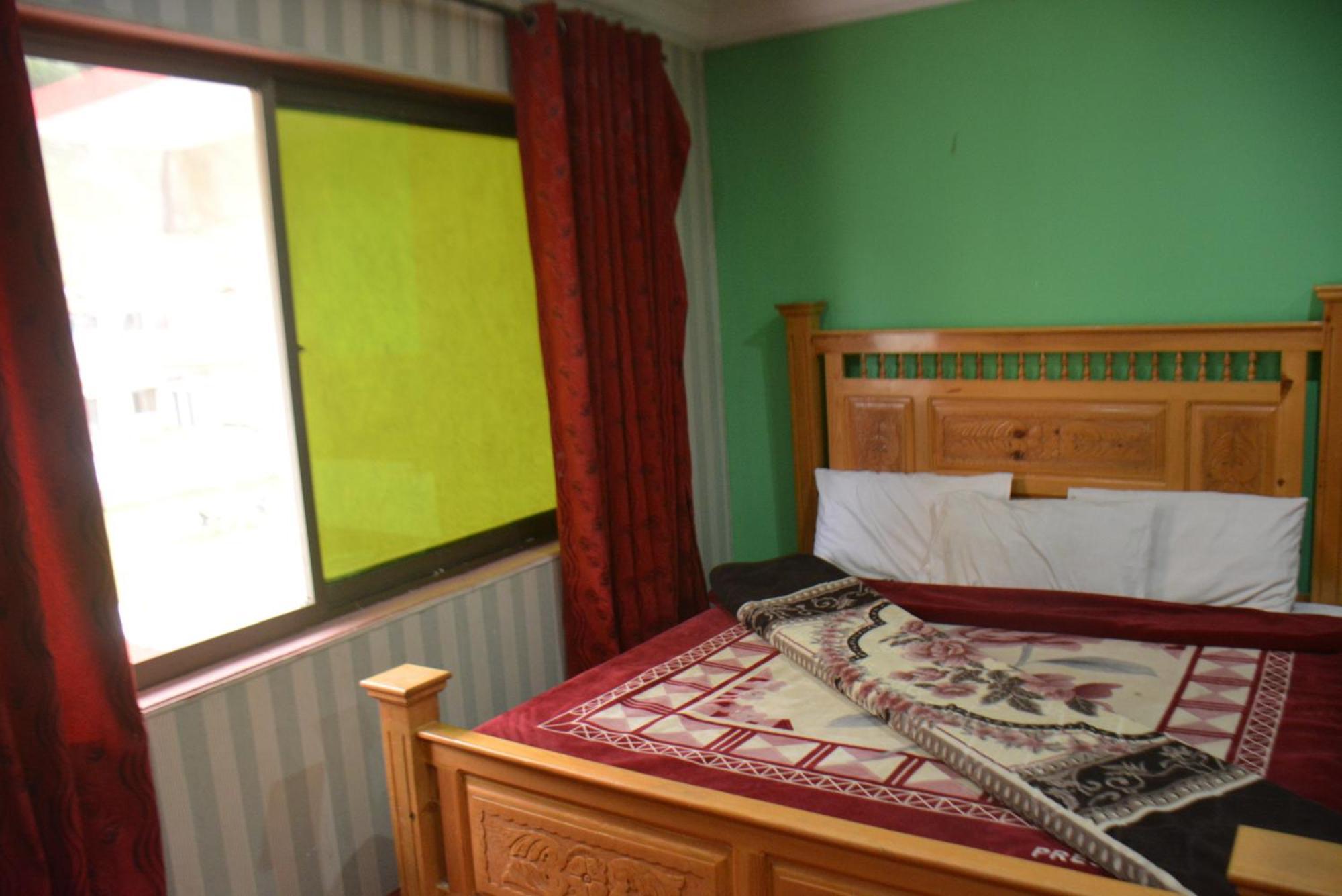 Hotel Pine Hills, Naran Eksteriør bilde