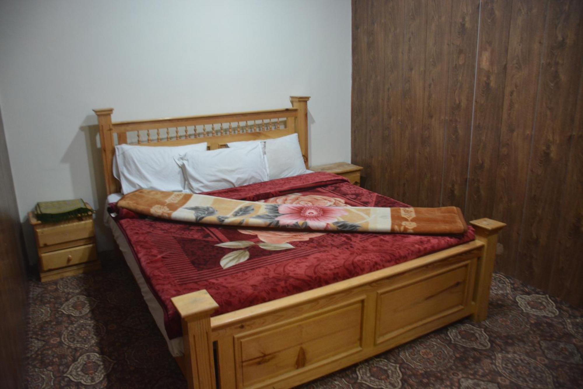 Hotel Pine Hills, Naran Eksteriør bilde