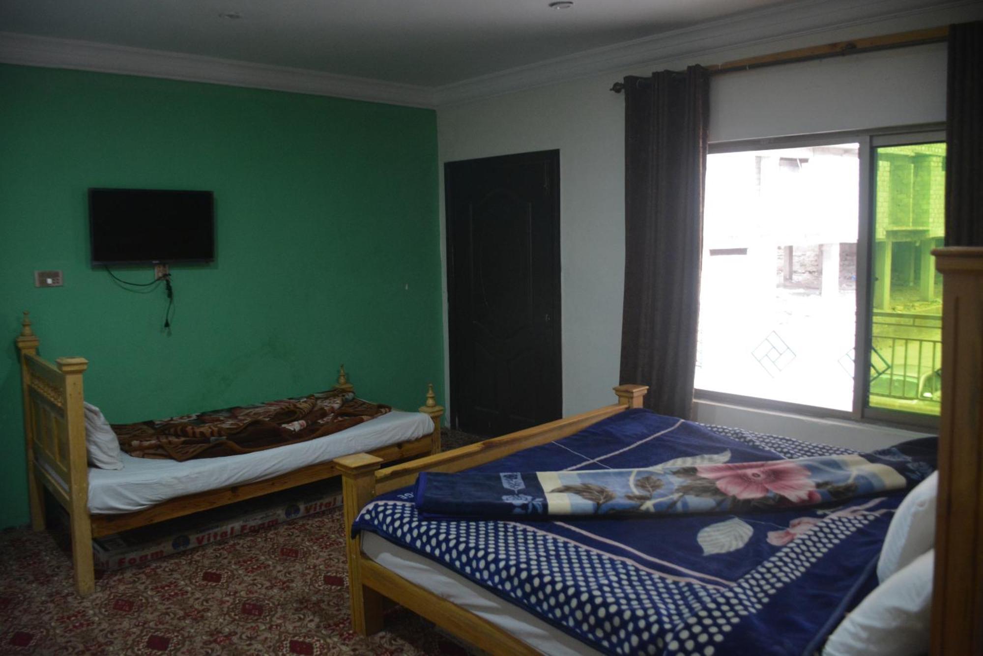 Hotel Pine Hills, Naran Eksteriør bilde