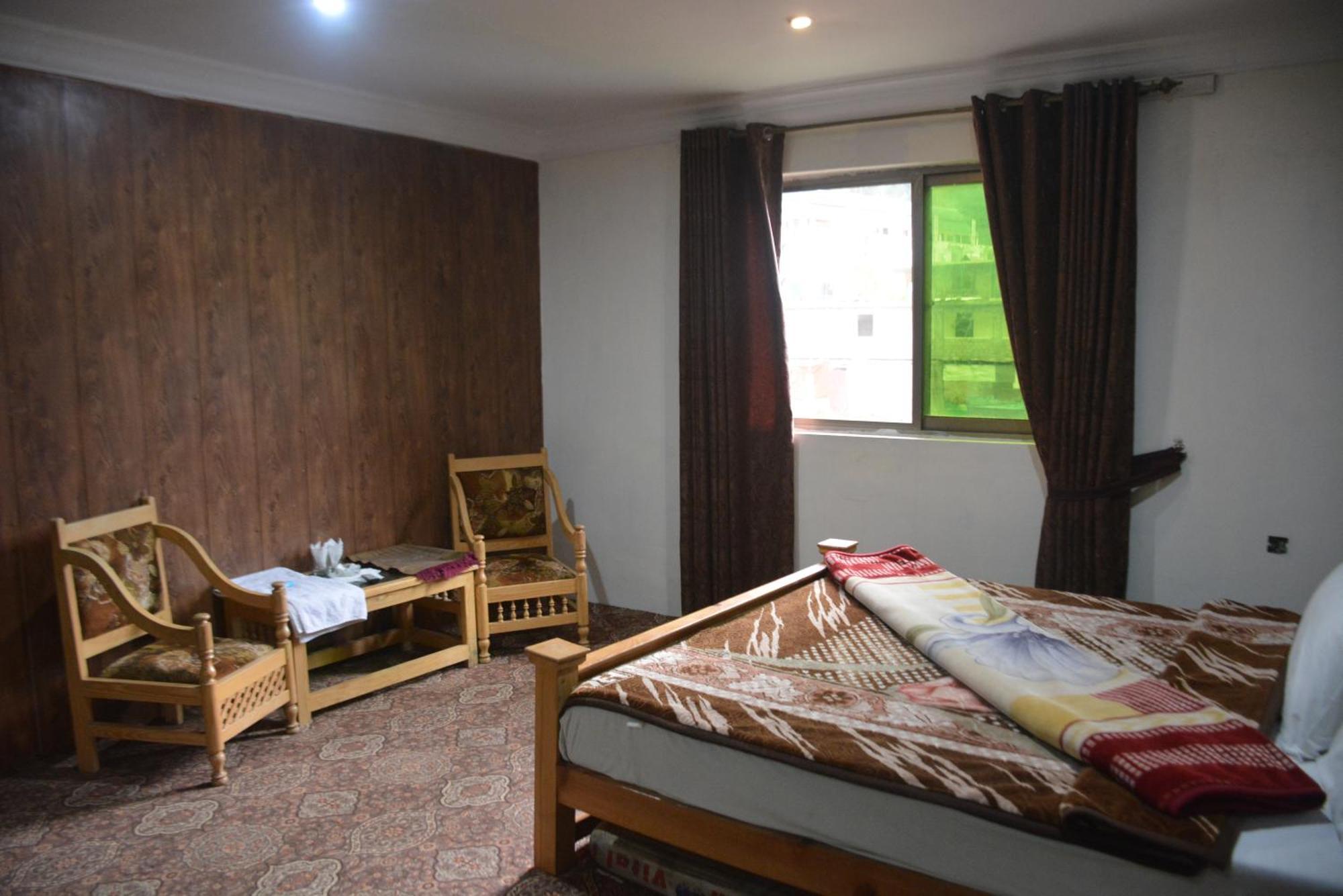 Hotel Pine Hills, Naran Eksteriør bilde