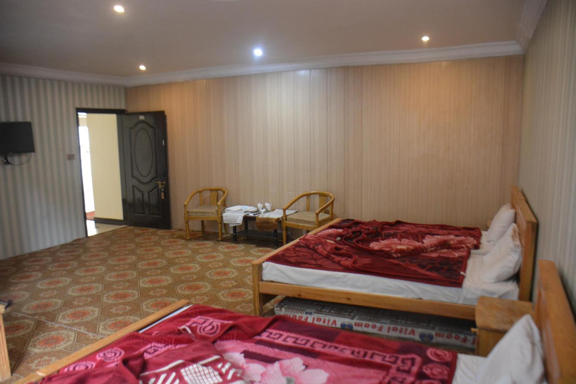 Hotel Pine Hills, Naran Eksteriør bilde